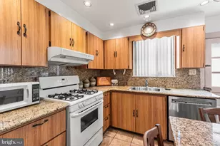 2439 S Rosewood St, Philadelphia, PA 19145 - Photo 11