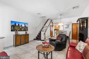 2439 S Rosewood St, Philadelphia, PA 19145 - Photo 5