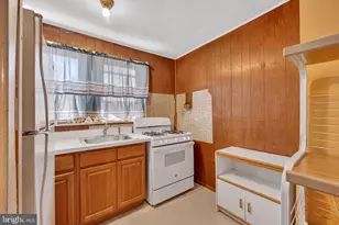 5829 N 21st St, Philadelphia, PA 19138 - Photo 9