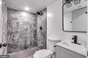 922 W Arizona St, Philadelphia, PA 19133 - Photo 15