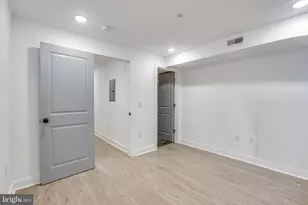 922 W Arizona St, Philadelphia, PA 19133 - Photo 11
