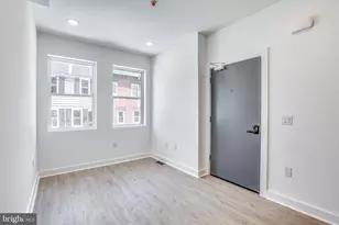 922 W Arizona St, Philadelphia, PA 19133 - Photo 3