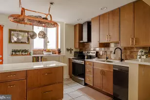 705 Manton St, Philadelphia, PA 19147 - Photo 17