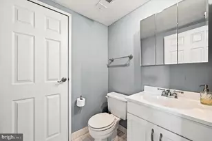 200 Lombard St, Philadelphia, PA 19147 - Photo 15