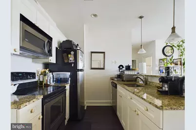 201 N 8th Street #607, Philadelphia, PA 19106 - Photo 5