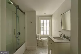 2127 Delancey Pl, Philadelphia, PA 19103 - Photo 29