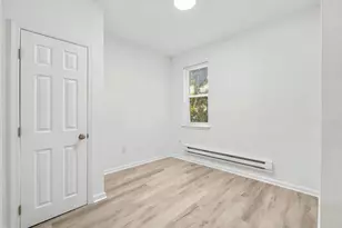 1924 W Westmoreland St, Philadelphia, PA 19140 - Photo 9