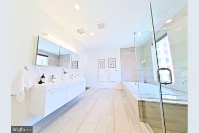421 Wallace Street, Philadelphia, PA 19123 - Photo 13