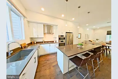 421 Wallace Street, Philadelphia, PA 19123 - Photo 3