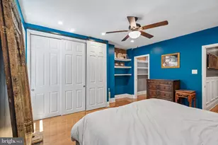2021 Bainbridge St, Philadelphia, PA 19146 - Photo 15
