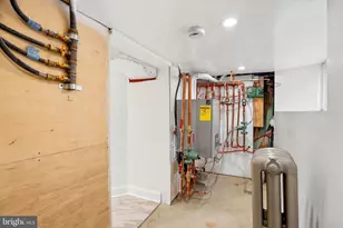 149 W Sharpnack St, Philadelphia, PA 19119 - Photo 33