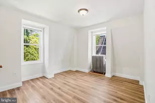 149 W Sharpnack St, Philadelphia, PA 19119 - Photo 15