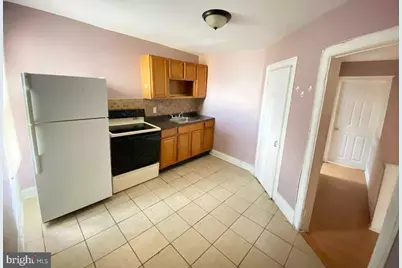 1833 W Rockland Street #2ND FL, Philadelphia, PA 19141 - Photo 7