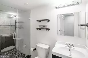 1322 S Chadwick St, Philadelphia, PA 19146 - Photo 13