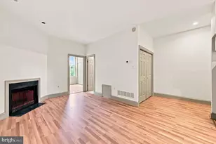 1529 Green St, Philadelphia, PA 19130 - Photo 5