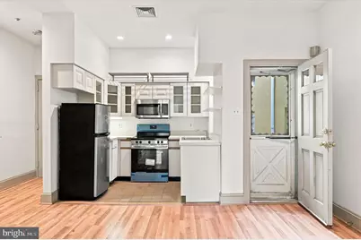 1529 Green Street #C, Philadelphia, PA 19130 - Photo 11
