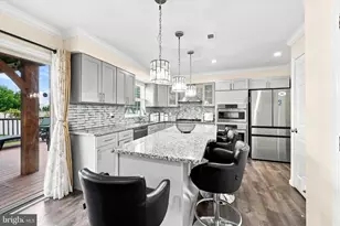 8217 Rose Petal Dr, Philadelphia, PA 19111 - Photo 5