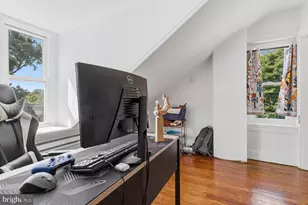 121 E Pleasant St, Philadelphia, PA 19119 - Photo 19