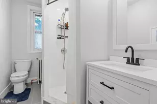 121 E Pleasant St, Philadelphia, PA 19119 - Photo 15