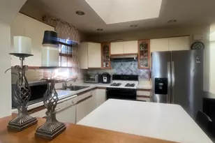 1026 Chandler St, Philadelphia, PA 19111 - Photo 11