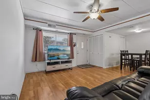 20102 Delaire Landing Rd, Philadelphia, PA 19114 - Photo 11