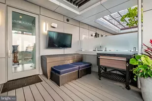 209 S 22nd St, Philadelphia, PA 19103 - Photo 69