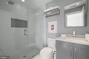 209 S 22nd St, Philadelphia, PA 19103 - Photo 51