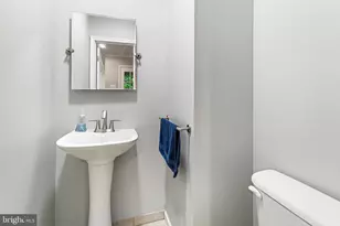 331 Crest Park Rd, Philadelphia, PA 19119 - Photo 17