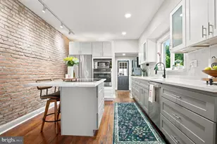 118 Hermit St, Philadelphia, PA 19127 - Photo 9