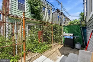 1524 N Myrtlewood St, Philadelphia, PA 19121 - Photo 23
