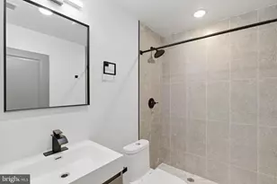 1032 W Orleans St, Philadelphia, PA 19133 - Photo 23