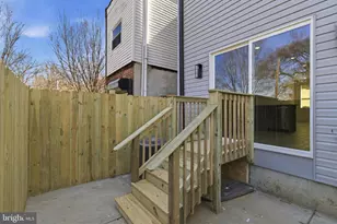 1032 W Orleans St, Philadelphia, PA 19133 - Photo 9
