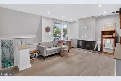 812 Lombard Street #4, Philadelphia, PA 19147 - Photo 7