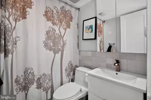 812 Lombard St, Philadelphia, PA 19147 - Photo 17