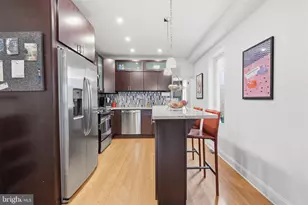 2233 Bainbridge St, Philadelphia, PA 19146 - Photo 9