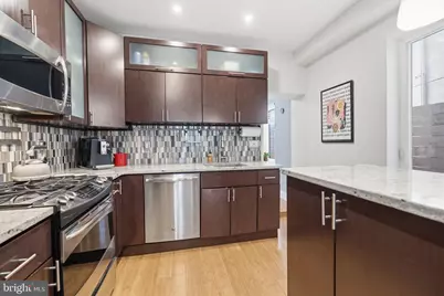 2233 Bainbridge Street, Philadelphia, PA 19146 - Photo 11