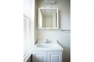 721 Spruce St, Philadelphia, PA 19106 - Photo 11
