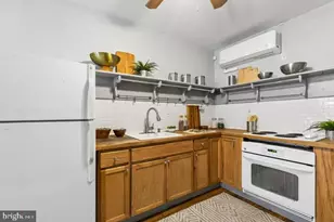 2222 Watkins St, Philadelphia, PA 19145 - Photo 9