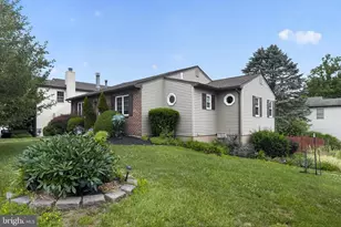 908 Ronnie Cir, Philadelphia, PA 19128 - Photo 3