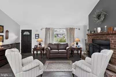 908 Ronnie Circle, Philadelphia, PA 19128 - Photo 5