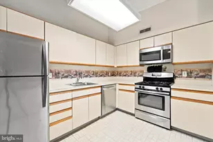58201 Delaire Landing Rd, Philadelphia, PA 19114 - Photo 9