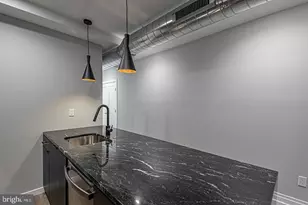 526 Brown St, Philadelphia, PA 19123 - Photo 5