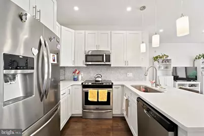 1729 Carpenter Street #C, Philadelphia, PA 19146 - Photo 5