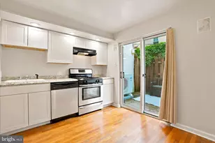 330 Monroe St, Philadelphia, PA 19147 - Photo 9