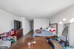 2020 Walnut St, Philadelphia, PA 19103 - Photo 3