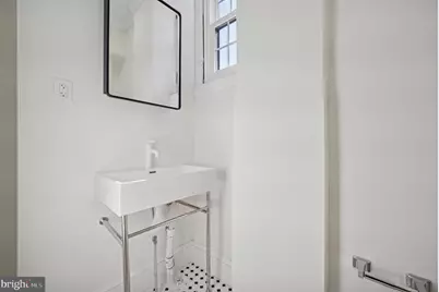 1221 N Franklin Street #3F, Philadelphia, PA 19122 - Photo 5