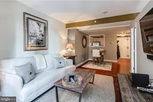 219 S 18th St, Philadelphia, PA 19103 - Photo 3