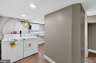 223 Kenilworth Ave, Philadelphia, PA 19120 - Photo 25