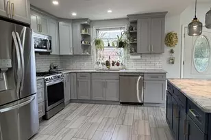 559 Wartman St, Philadelphia, PA 19128 - Photo 5