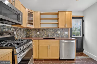 1321 E Susquehanna Avenue, Philadelphia, PA 19125 - Photo 17